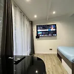 Luxe + Jardin Et Terrasse Vakantiehuis Pontoise