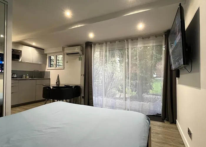 Luxe + Jardin Et Terrasse Holiday home Pontoise